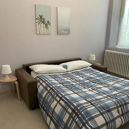 Апартаменти Azzurra House Маріна-ді-Піза Екстер'єр фото