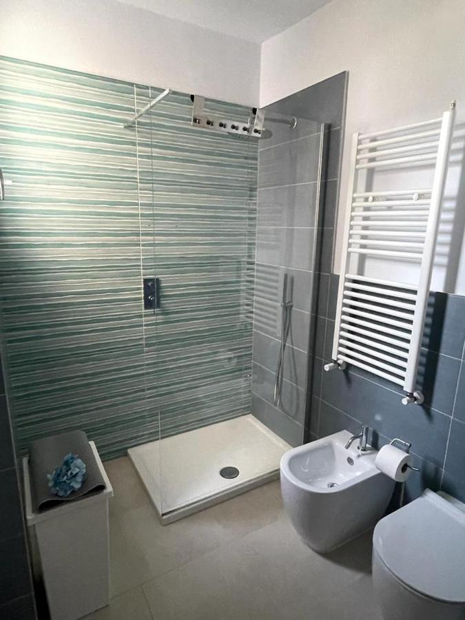 Апартаменти Azzurra House Маріна-ді-Піза Екстер'єр фото